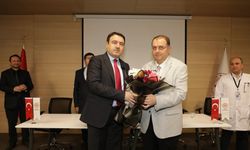 Vali Musa Işın’dan tıp literatürüne giren başarıya tebrik ziyareti