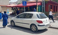 Eskişehir'de duyarsızlık: Uyarı levhasına rağmen...