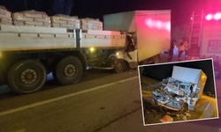 Eskişehir'de feci kaza: Hurdaya dönen araçta sıkıştı