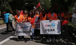Eskişehir'de LÖSEV’den renkli yürüyüş ve etkinlik