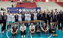 Hentbolda tahtın sahibi değişmedi