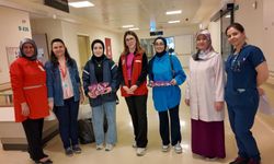 Bayram öncesi hastanedeki minik yüreklere umut dolu dokunuş