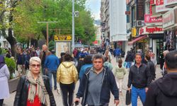 1 Mayıs’ta çarşılarda yoğunluk: Tatili alışverişle değerlendirdiler