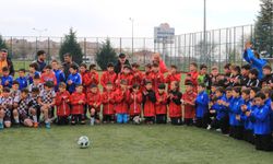 Futbol turnuvasında çekişme yaşanıyor