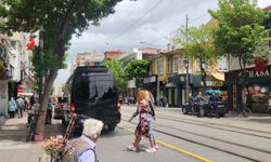 Eskişehir'de araç trafiğine kapalı ama otoparka döndü!