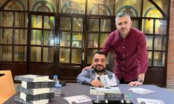 Burak Sakçı’nın imza günü vardı