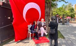 Eskişehirliler Yediler Parkı’nda Atatürk’le hatıra fotoğrafı çektirdi