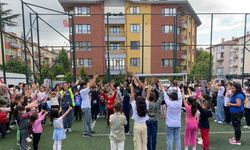 (ÖZEL) Gönüllüler el ele, çocukların bayramı şenleniyor