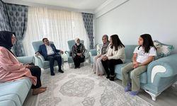 Vali Musa Işın ve eşinden şehit ailelerine anlamlı ziyaret