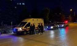 Bariyerlere çarpan motosiklet sürücüsü yaralandı