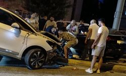 Eskişehir'de trafiği birbirine kattı, tramvay yoluna saplandı