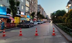 Kanalizasyon arızası trafiği felç etti