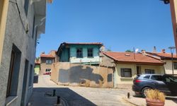 Tarihi Odunpazarı Bölgesi’nde metruk evler çözüm bekliyor