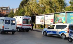 Eskişehir'de motosikletin kayması sonucu genç kurye yaralandı