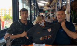 Forvet Mert Yıldırım Tepebaşı Kolejspor’da