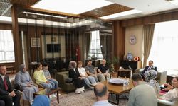 Vali Musa Işın, LGS 2025 Türkiye birincilerini makamında ağırladı
