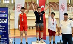 Eskişehirli minikten halterde gururlandıran başarı