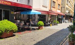 Eskişehir'de sıcaktan bunalan esnafın çözümü bu oldu!