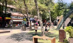 Eskişehir'de çocuklu aileler parklara akın etti