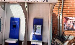 Geçmişin izleri siliniyor: Eskişehir'de ankesörlü telefon kulübeleri tarihe karışıyor