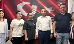 Depremde ailesini kaybeden iki yeğene yuva oldular