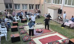 Huzurevinde sıra gecesiyle moraller yükseldi