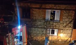 Kütahya'da gece çıkan yangın korkuttu