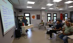 Efes Tarlası’nda nar üreticilerine bilinçlendirme eğitimi