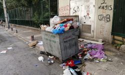Eskişehir'de sokakları çöplüğe çevirdiler!