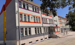Eskişehir'de skandal: İlkokuldaki usulsüzlüğü böyle kayda aldı!