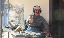 Hayatını adadığı orglarıyla her gün tek kişilik konser veriyor