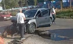 Eskişehir'de iki otomobil kafa kafaya çarpıştı
