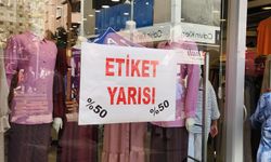 Eskişehir'de indirim rüzgarı: Mağazalar fiyatları yarıladı!