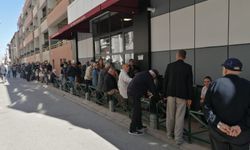 Eskişehir'de sıra beklerken fenalık geçirdi!