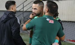 Maç sonu Bora’ya koştular