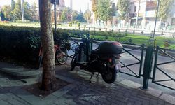 Eskişehir'de motorlar kaldırım ihlali yaptı
