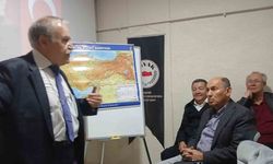 Prof. Dr. Özden’den ’29 Ekim 1923 Cumhuriyet’e giden yol’ konulu konferans