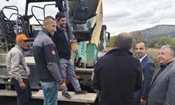 Yenipazar’da yol çalışmalarına Kaymakam Uçar’dan destek