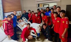 Eskişehirsporlu futbolcuya geçmiş olsun ziyareti