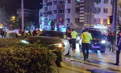 Eskişehir'de kovalamaca: Polisten kaçtı, ortalığı birbirine kattı