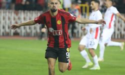 Eskişehirsporlu futbolcudan yine ters köşe