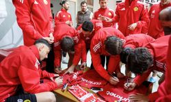 Dünya Kız Çocukları Günü’nde Eskişehirspor’da unutulmaz buluşma