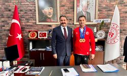Kalın'dan Eskişehirli şampiyon sporcuya tebrik