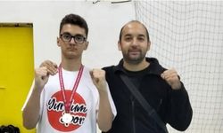Eskişehirli sporcudan kick boks zaferi!