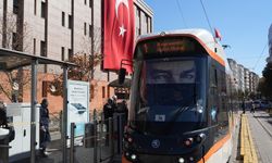 Tramvaylar marşlarla donandı: Eskişehir’de Cumhuriyet coşkusu