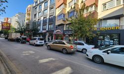 Eskişehir'de trafik çilesi: Çift sıra park sorunu bitmiyor!