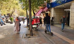 Eskişehir Hamamyolu Caddesi yayalar için tehlike saçıyor!