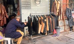 Eskişehir'de soğuyan havalar deri ceket satışlarını artırdı