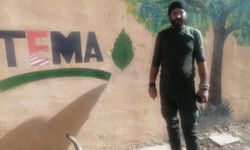 Seyyah Ömer Eskişehir’de fidan dikerek şehir turuna devam etti