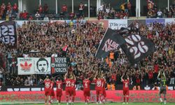 Eskişehirspor taraftarı 1.Ligi geçti